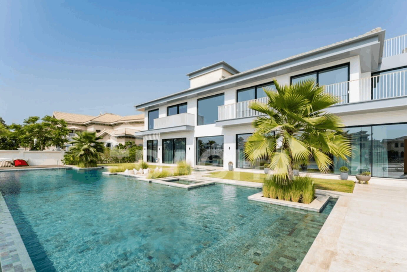Palm Jumeirah - Signature villa Frond P 6 BD | 13397 SQ.FT. AED 65,000,000 Signature villa frond P in Palm Jumeirah